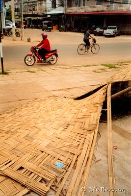 07v_021126_skys_vientiane.jpg