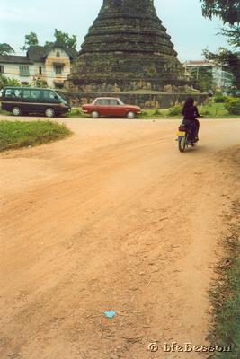 09v_021126_skys_vientiane.jpg